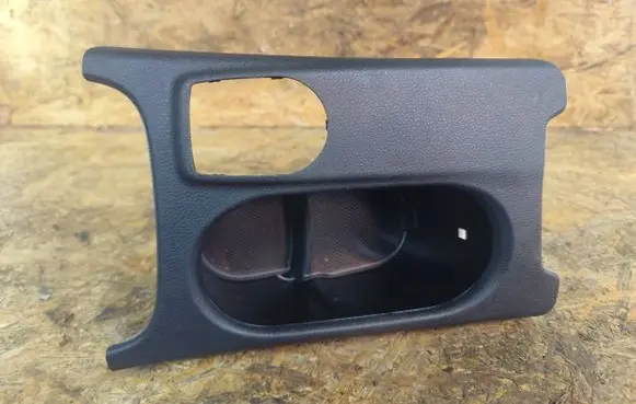 Mercedes-Benz CLA C117 X117 W117 Cup holder A1766801710 22122014 1248653A
