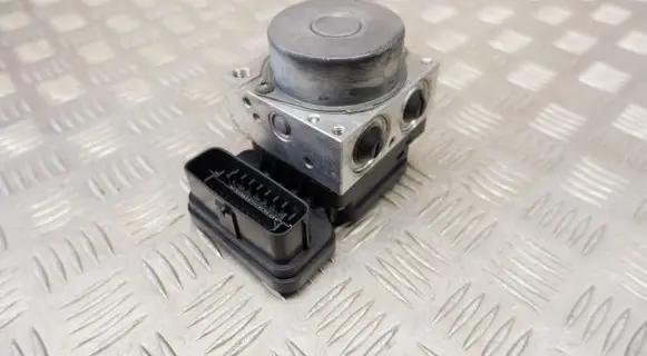 Toyota Prius (XW50) ABS Pump 4451047070