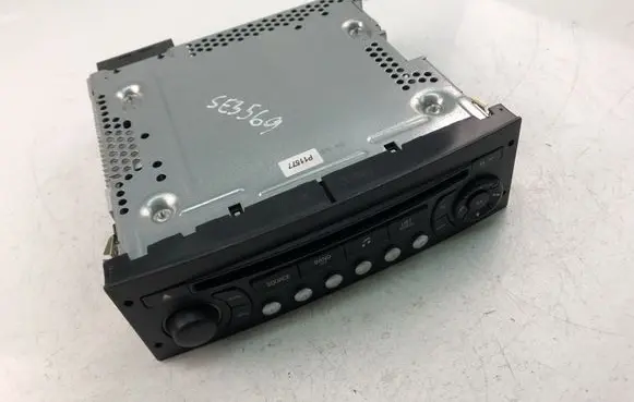 Peugeot Partner Radio/CD/DVD/GPS head unit 98032839XT00