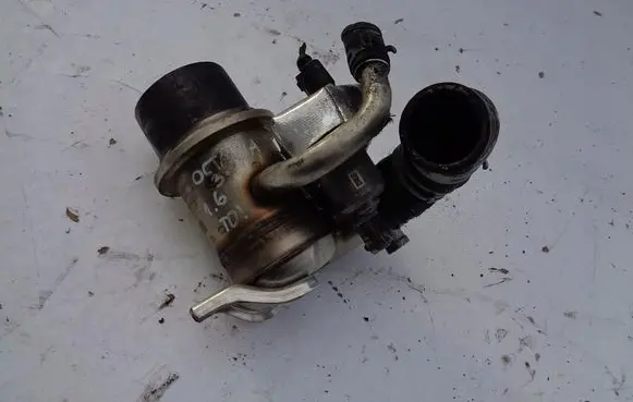 Skoda Octavia Mk3 (5E) Throttle valve 04L131512D