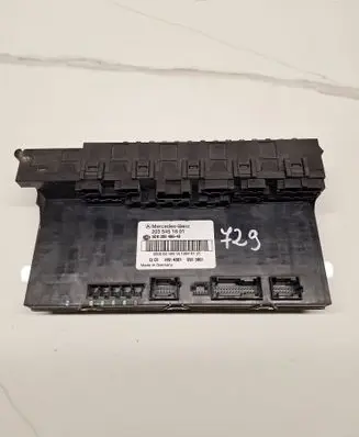 Mercedes-Benz C W203 Fuse module 2035451801 5DK00848640