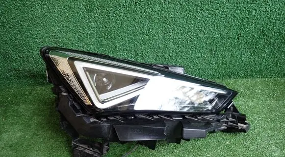 Cupra Formentor Headlight/headlamp 5FG941008F