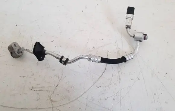 Air conditioning (A/C) pipe/hose