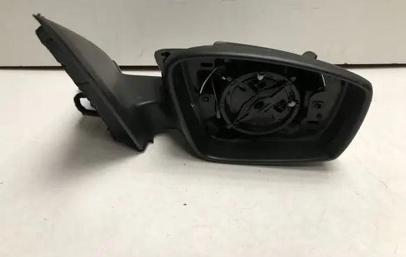 Skoda Fabia Mk3 (NJ) Front door electric wing mirror 6V1857408f