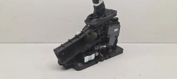 Volvo V60 Gear shifter/selector 32240584