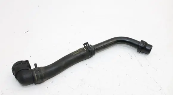 Mercedes-Benz GLA W156 Engine coolant pipe/hose A1332000052