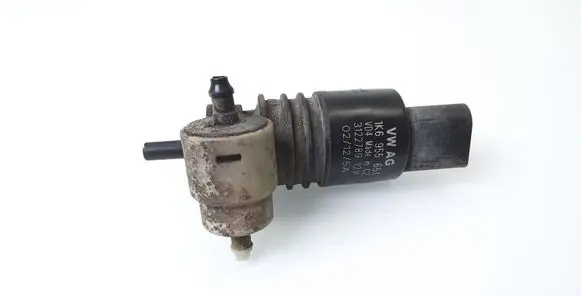 Volkswagen Touran I Windshield washer spray nozzle 1K6955651 3122789