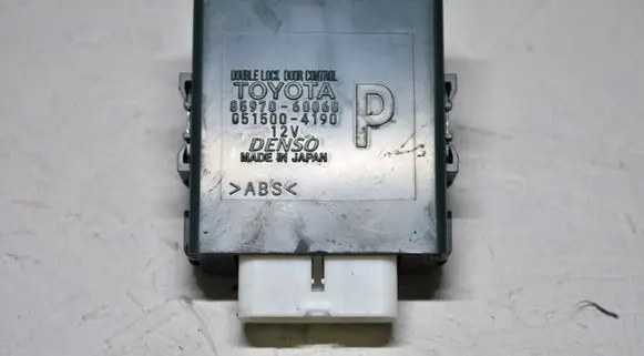 Toyota Land Cruiser (J150) Door control unit/module 8597060060