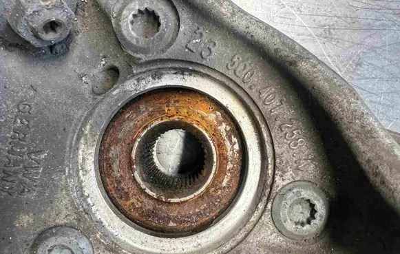 Volkswagen Golf VII Front wheel hub spindle knuckle 5Q0407238A