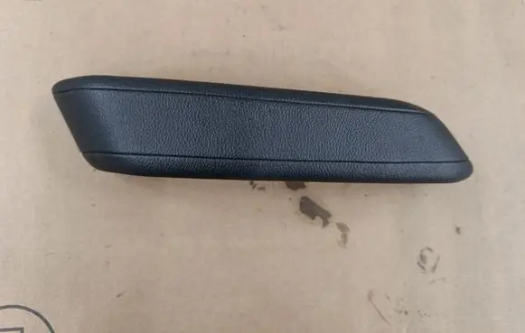 Maserati Ghibli Rear door trim (molding) 105804343
