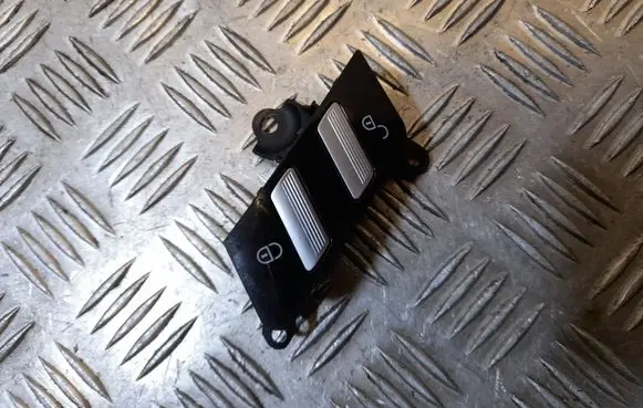 Mercedes-Benz S W221 Central locking switch button A2218213051