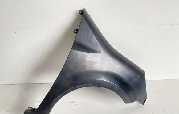 Renault Modus Fender 8200098310D