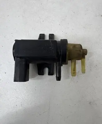 Volkswagen Golf V Turbo solenoid valve 1K0906627A 07T215 70086800