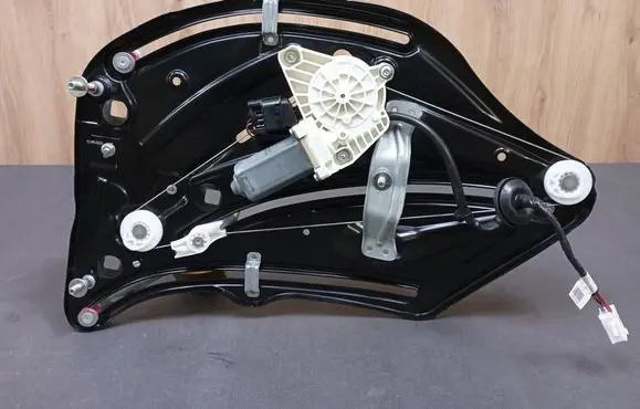 Mercedes-Benz E A207 Rear door window regulator with motor 2076701603 A2076701603