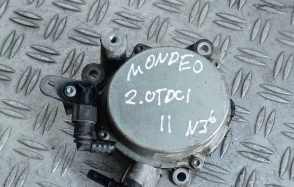 Ford Mondeo MK IV Vacuum pump 9673836180 7021390500 11T0212834