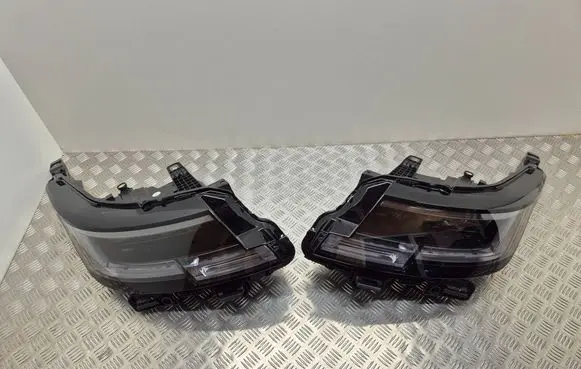 Land Rover Range Rover L460 Type LK Headlights/headlamps set M8E213006FD M8E213005FD 300474909