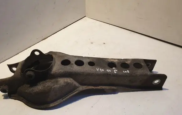 Volvo V70 Rear suspension control arm 