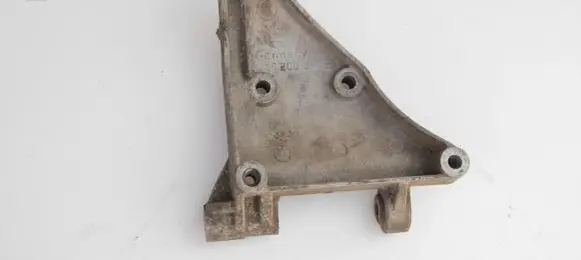 Audi A6 S6 C5 4B A/C compressor mount bracket 059260885E