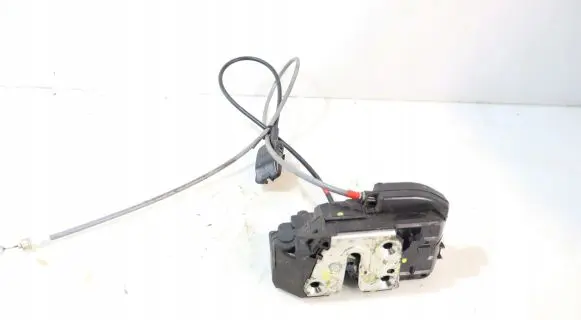 Nissan Note (E11) Front door lock