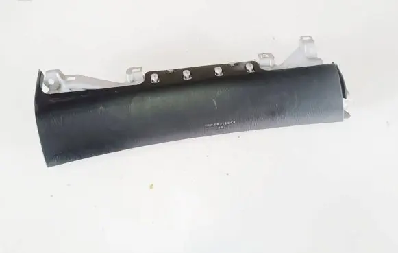 Knee airbag