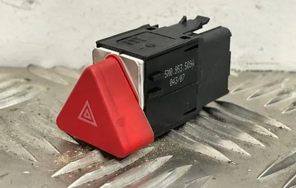 Volkswagen Golf Plus Hazard light switch 5m0953509a