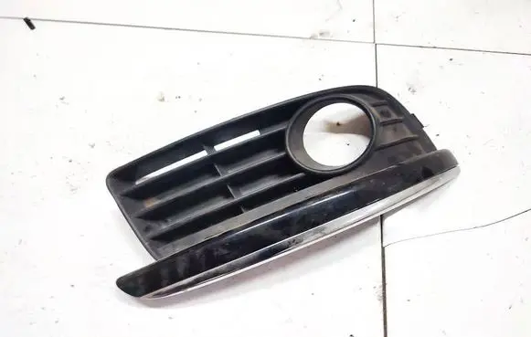 Volkswagen Jetta V Front bumper lower grill D3539