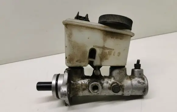 Mazda 323 F Master brake cylinder 8J3K