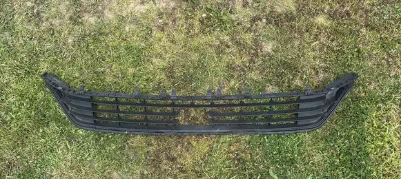 Volkswagen Golf Sportsvan Front bumper lower grill 510853677