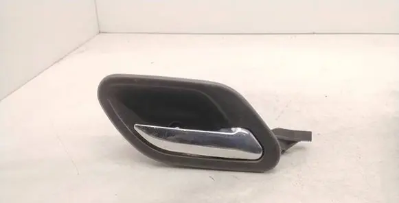 BMW 5 E39 Front door interior handle 8226050
