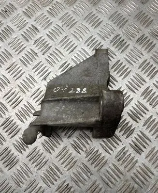 Opel Insignia A Engine mounting bracket 13228288