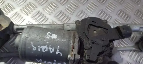 Toyota Yaris Wiper motor 851100D010 85110-0D010
