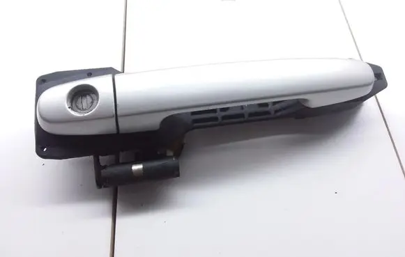 Toyota Avensis Verso Front door exterior handle 
