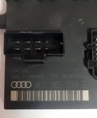 Audi A4 S4 B6 8E 8H Engine control unit/module 8E0907279E