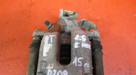 Peugeot 208 Rear brake caliper