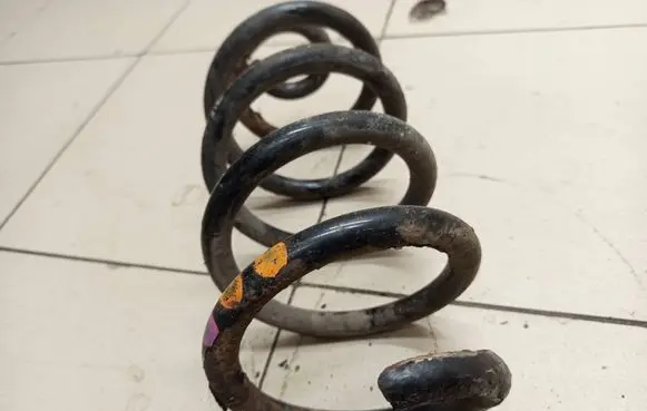 Audi A6 S6 C6 4F Rear coil spring 