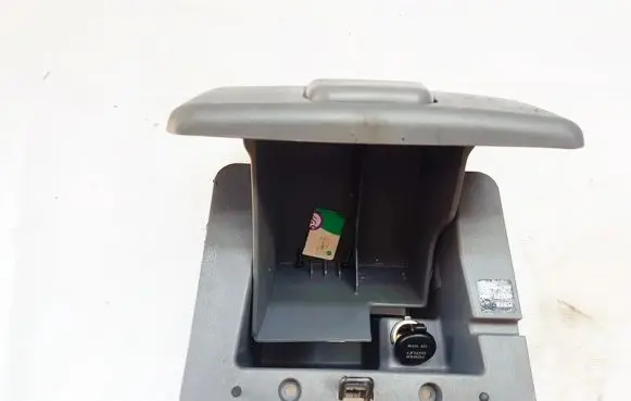 Hyundai Trajet Glove box 848203a100