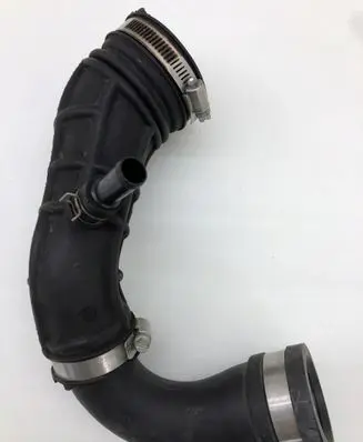 Suzuki Swift III Air intake duct part 586509