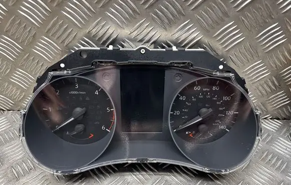 Nissan X-Trail T32 Speedometer (instrument cluster) 4CB7A 4CB7A2R3Q