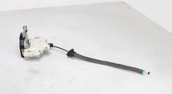 Audi Q3 8U Rear door lock 4G0839015
