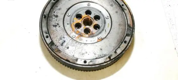 Ford Focus Flywheel fm516477dd 150818a