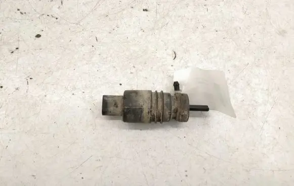 Mercedes-Benz ML W163 Windshield washer spray nozzle 2108690821 2108690921