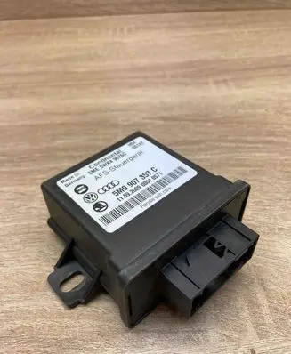 Skoda Octavia Mk2 (1Z) Light module LCM 5M0907357C 5WK49676C