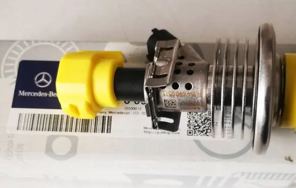 Mercedes-Benz E W211 AdBlue injector 04440210241 04440210242 A1644900513