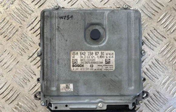 Mercedes-Benz R W251 Engine control unit/module A6421506791 CR412 0281013385