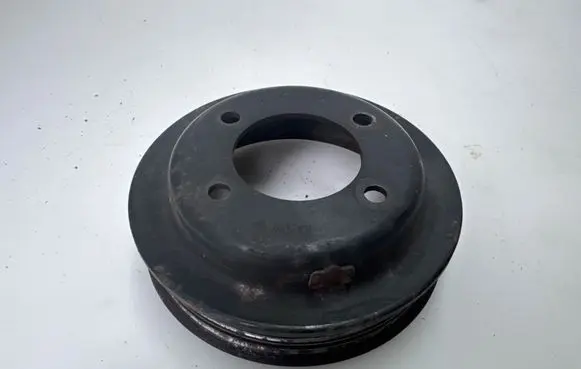 BMW 5 E34 Water pump pulley 2243682