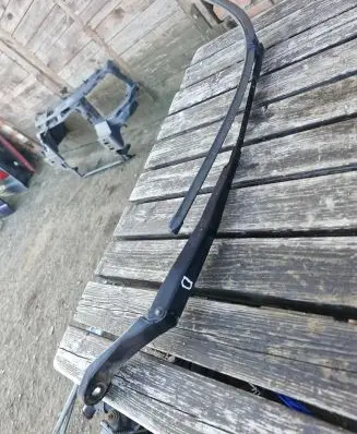 Seat Alhambra (Mk1) Front wiper blade arm