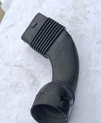 Air intake hose/pipe