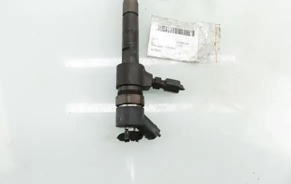 Opel Zafira B Fuel injector 0445110165