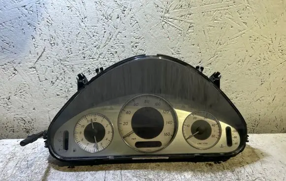 Mercedes-Benz E W211 Speedometer (instrument cluster) A2115403847 004541 110080283018