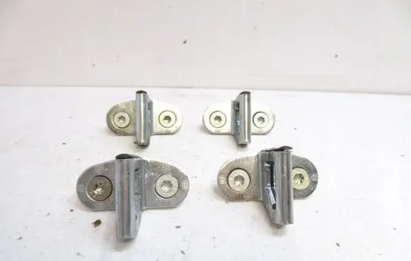 Opel Meriva B Front door lock loop/hook striker 13286911